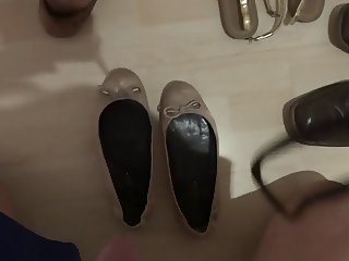 My wife&#039;s friend&#039;s golden shoes flats