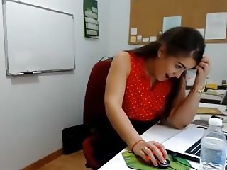 Real Blowjob at Work ( Almost Caught ) Kurva Pusi na Poslu
