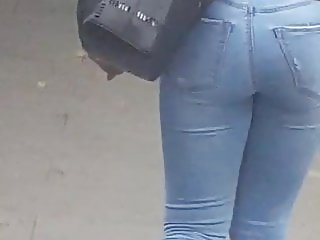 Big ass in blue Jeans mixed race kuri  (jiggle bells)