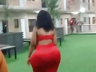 Huge ass thick girl