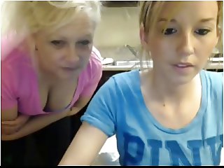 2 girls - Mature and young in webcam