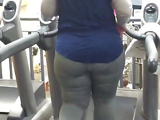 Big booty Latina on treadmill LA FITNESS Boston MA