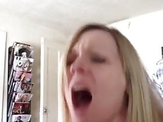 woman fucking her break at the office with colleague