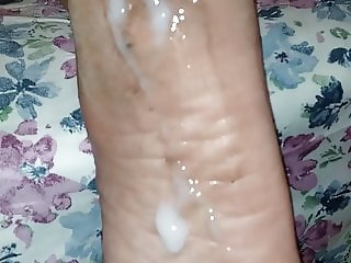 Cumshot on wife dirty soles