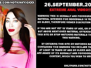 Hotkinkyjo with lots of dildos in her anal hole also fisting