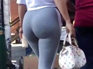 Milf showing her huge ass and phat pussy in public